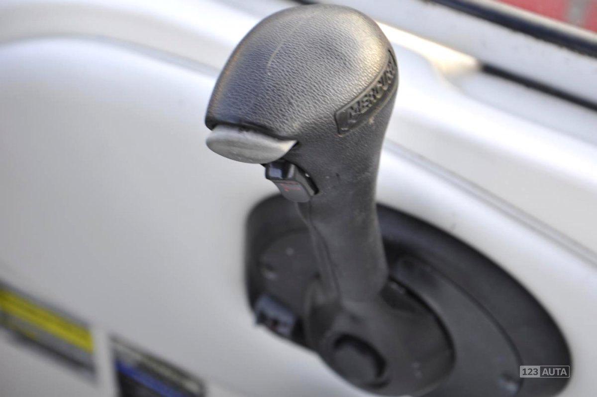 Bayliner 250, 2005 - pohled č. 10