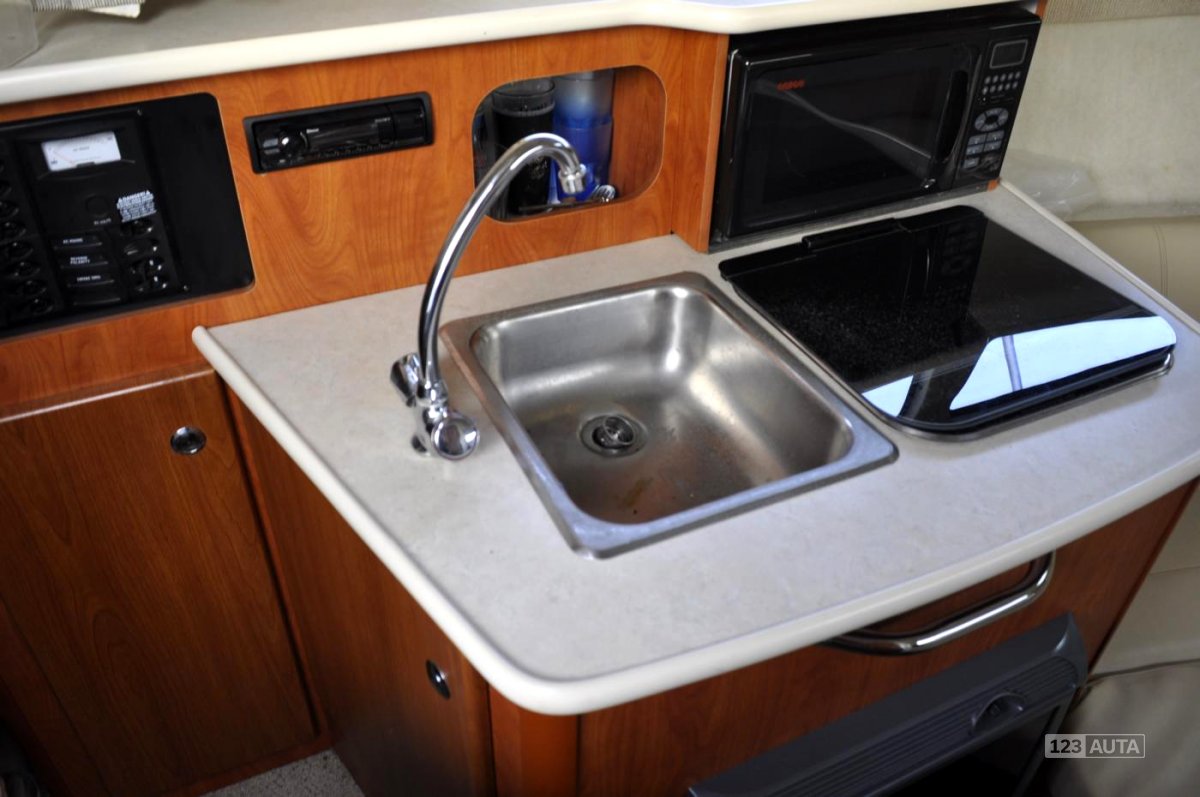 Bayliner 250, 2005 - pohled č. 15