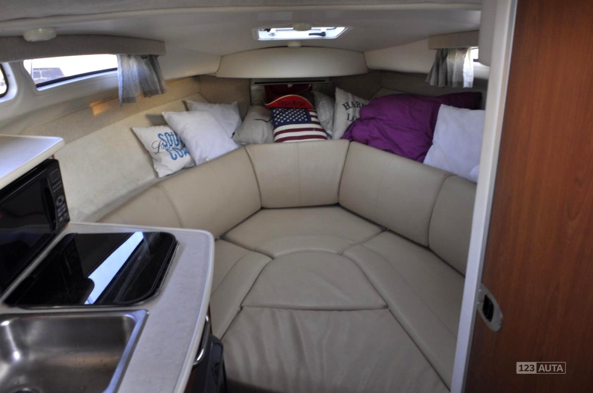 Bayliner 250, 2005 - pohled č. 18