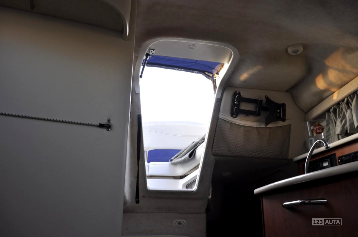 Bayliner 250, 2005 - pohled č. 22