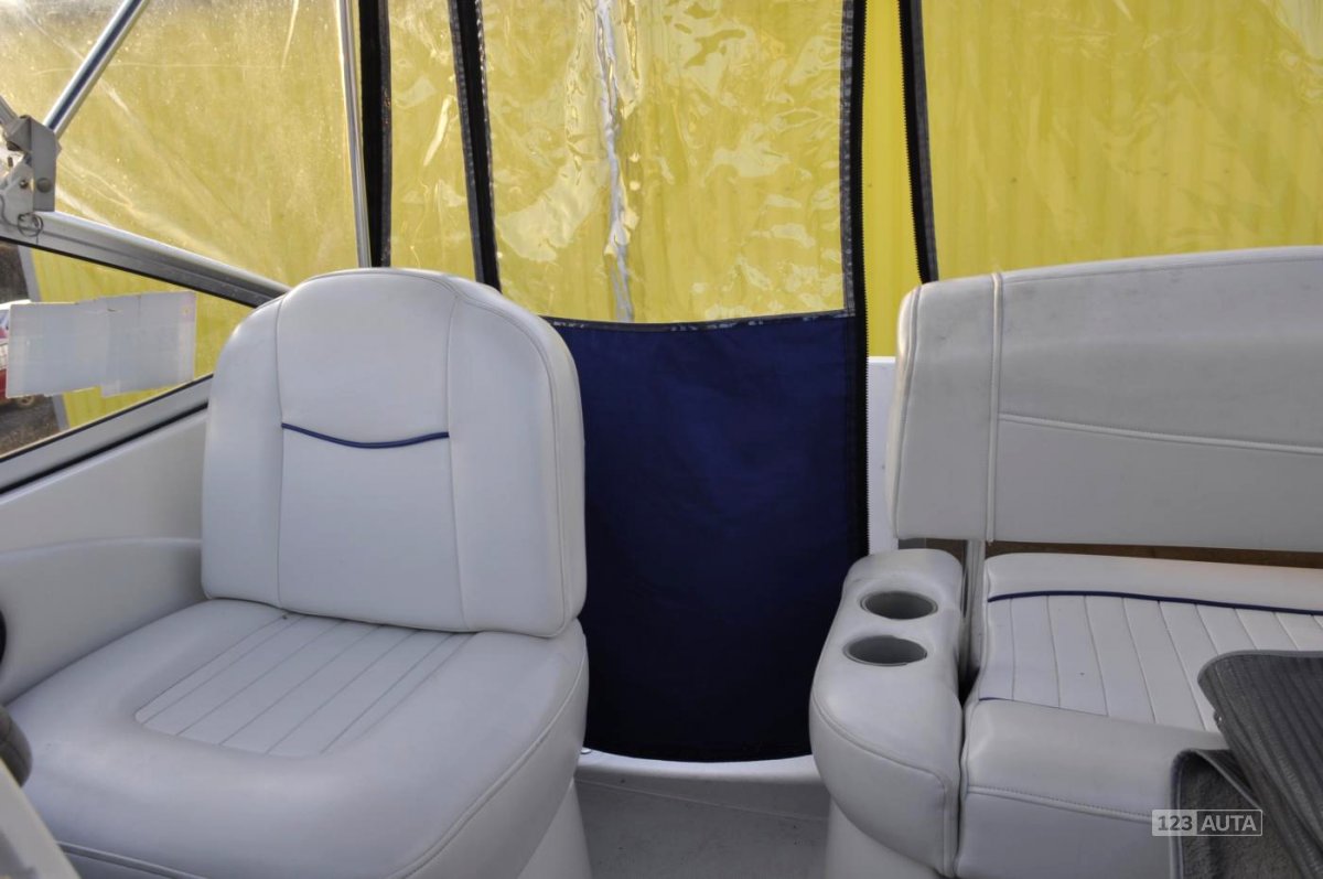 Bayliner 250, 2005 - pohled č. 24