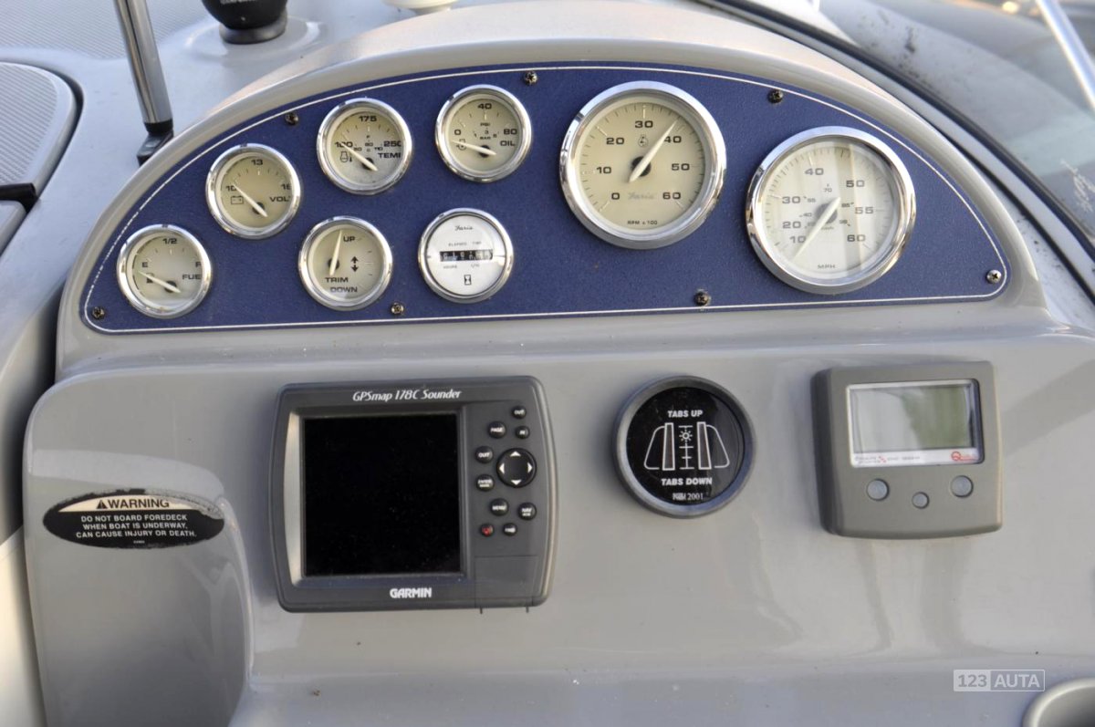 Bayliner 250, 2005 - pohled č. 9