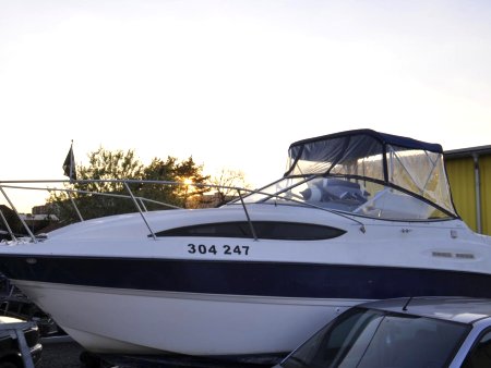 Bayliner 250, 2005 - pohled č. 2