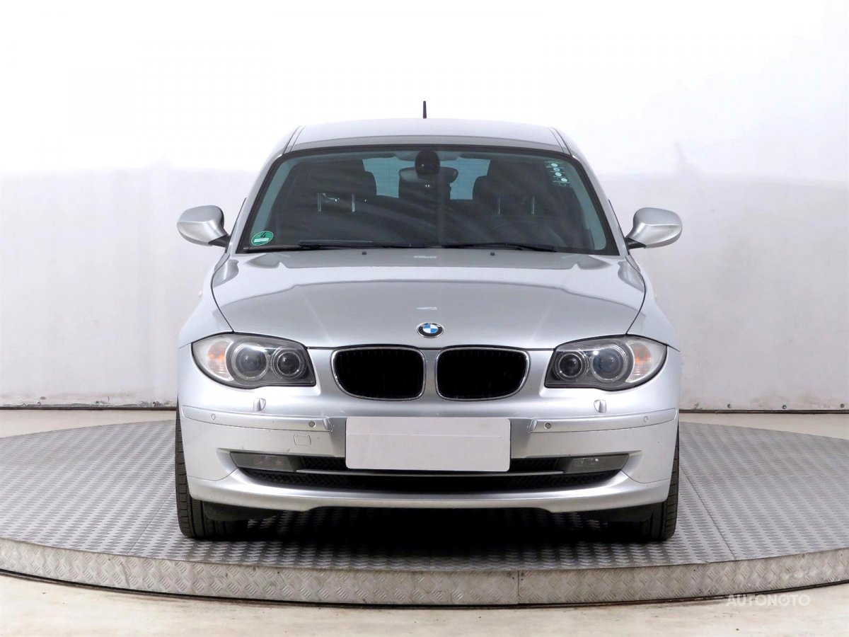 BMW 1, 2010 - pohled č. 2