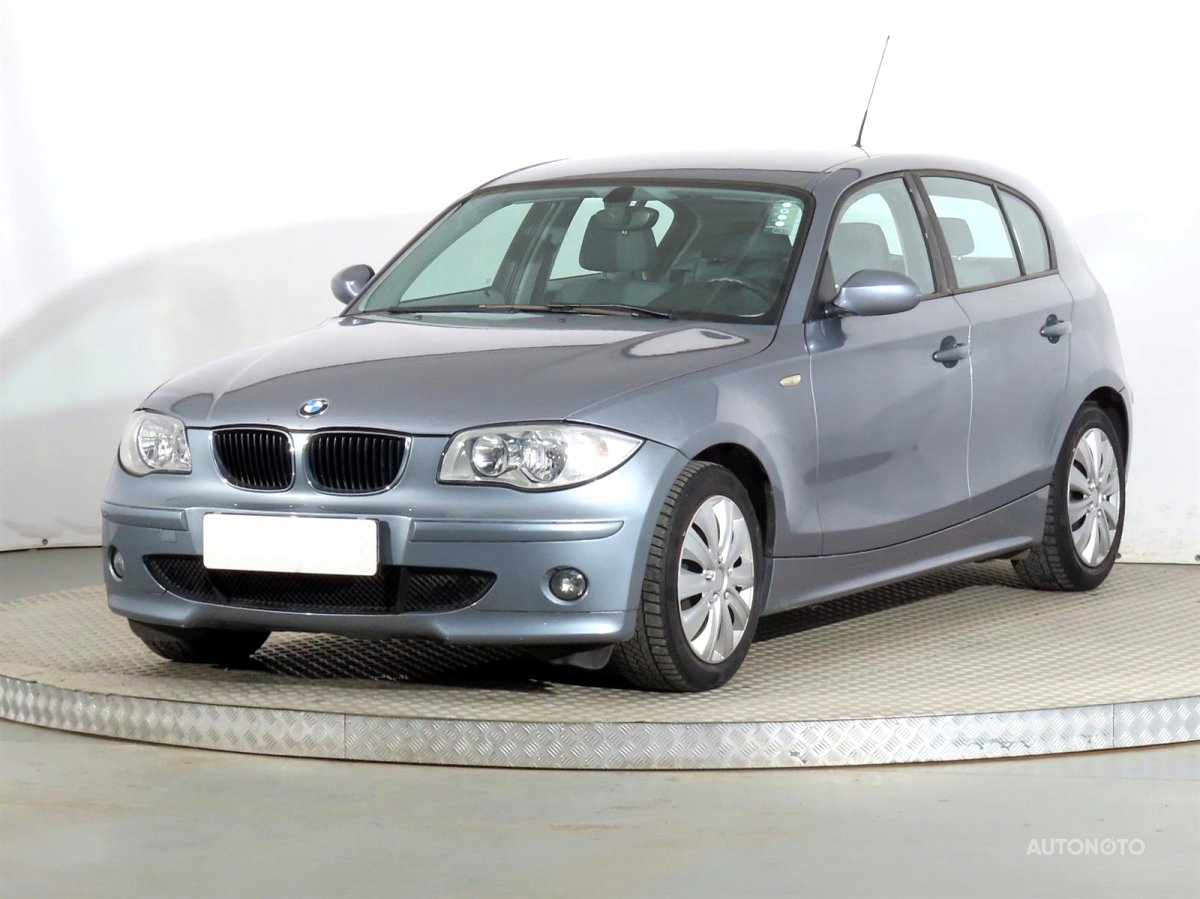 BMW 1, 2009 - pohled č. 3