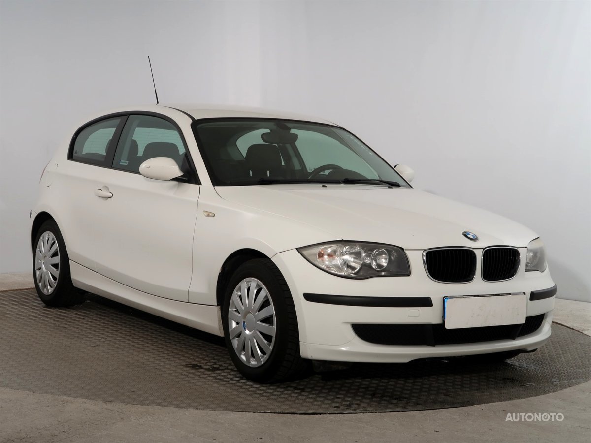 BMW 1, 2009 - celkový pohled