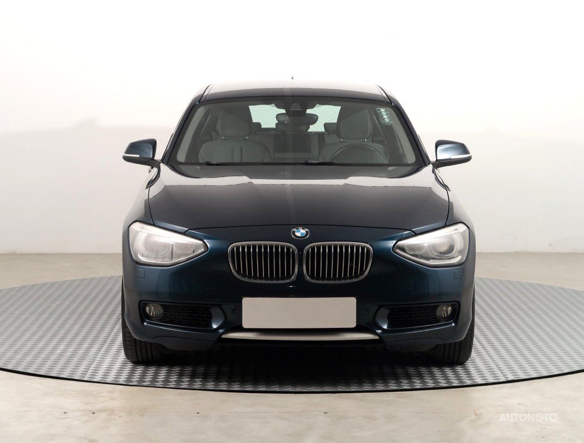 BMW 1, 2011 - pohled č. 2