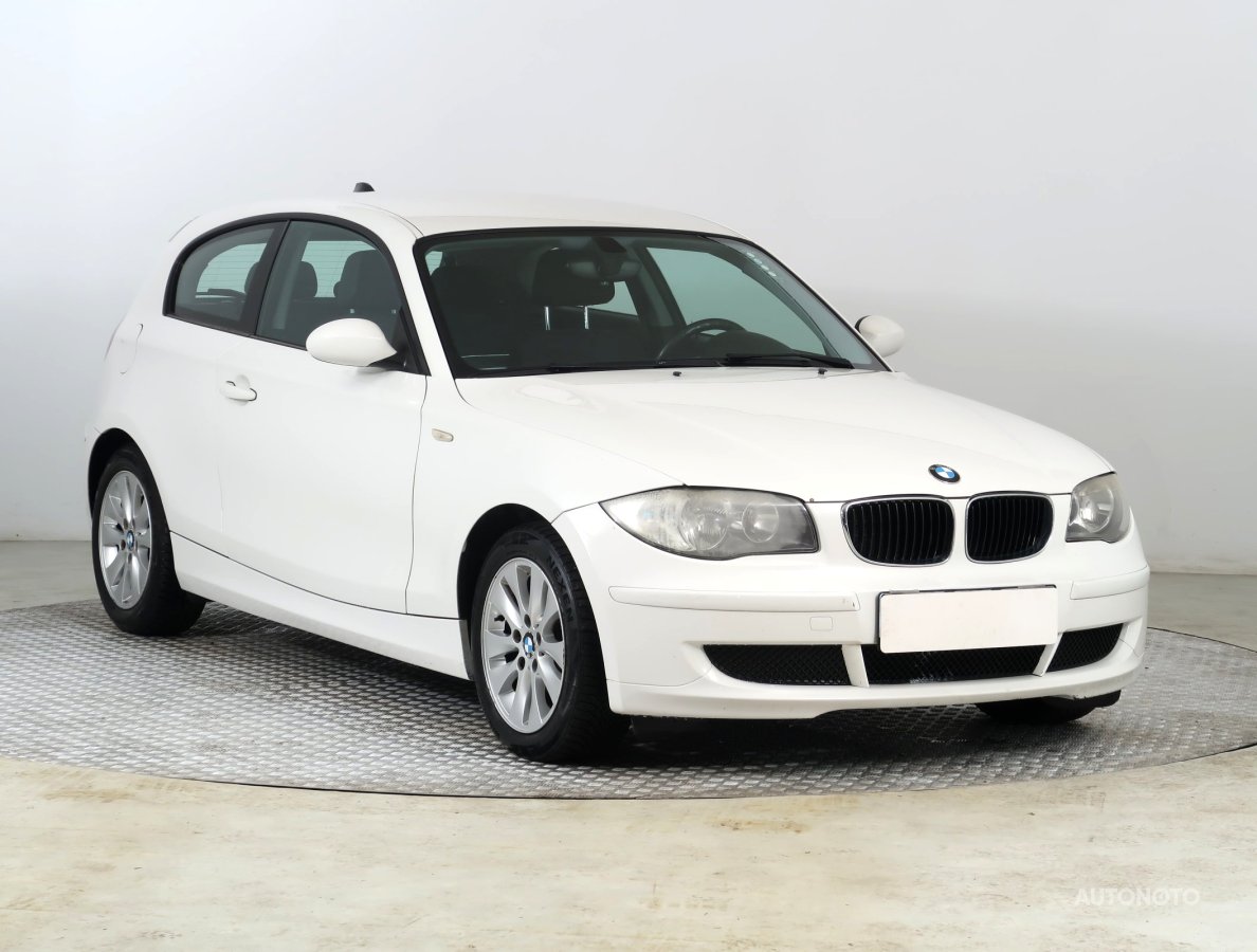 BMW 1, 2009 - celkový pohled