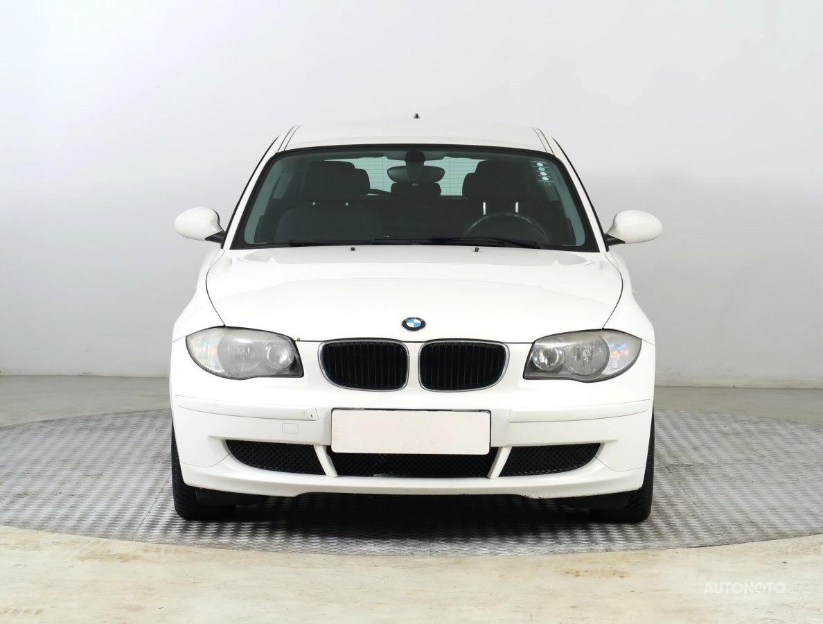 BMW 1, 2009 - pohled č. 2