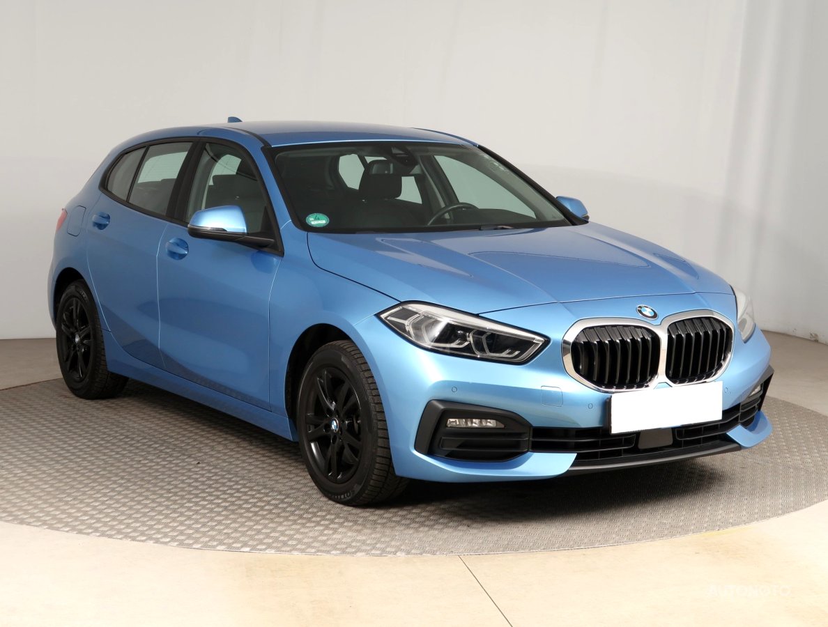 BMW 1, 2020 - celkový pohled