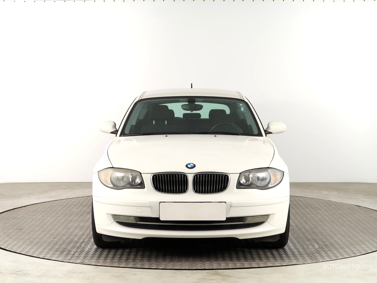 BMW 1, 2008 - pohled č. 2
