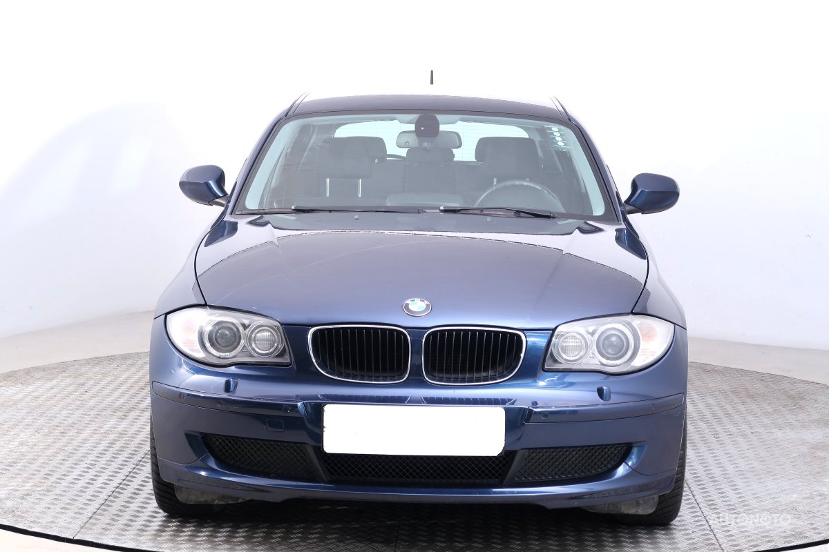 BMW 1, 2009 - pohled č. 2
