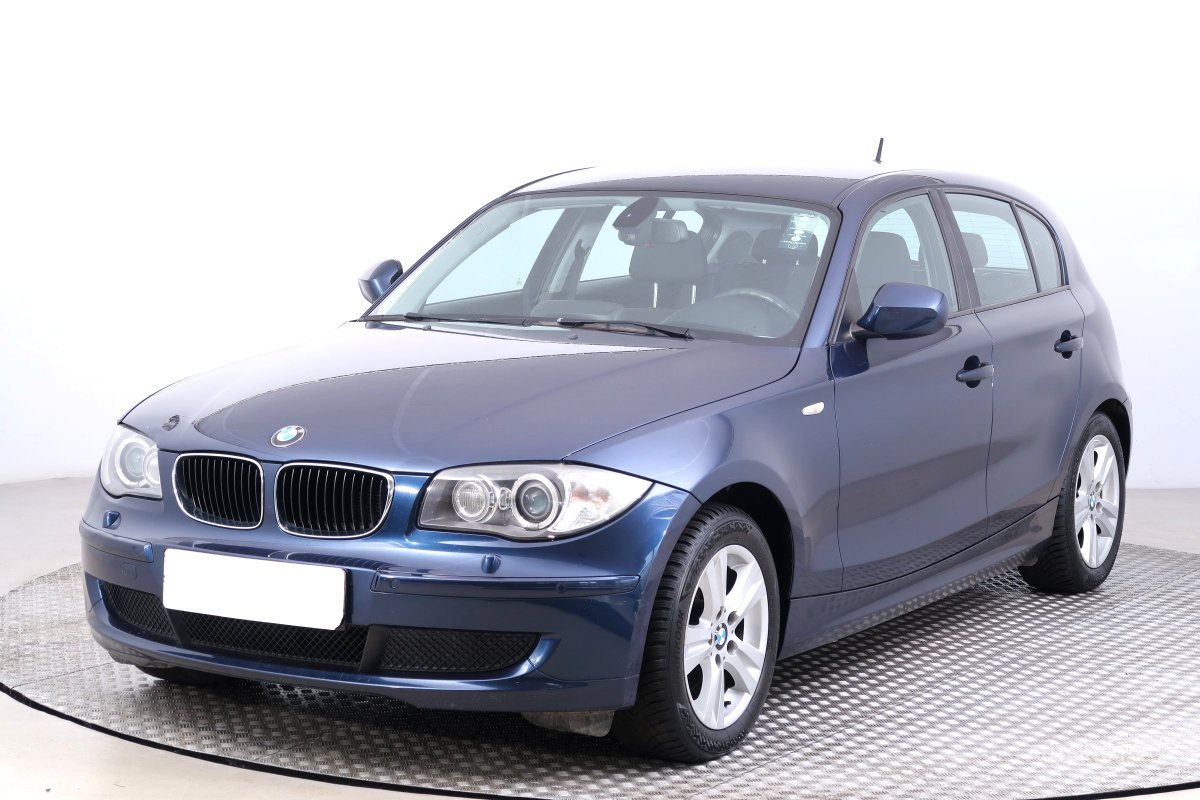 BMW 1, 2009 - pohled č. 3