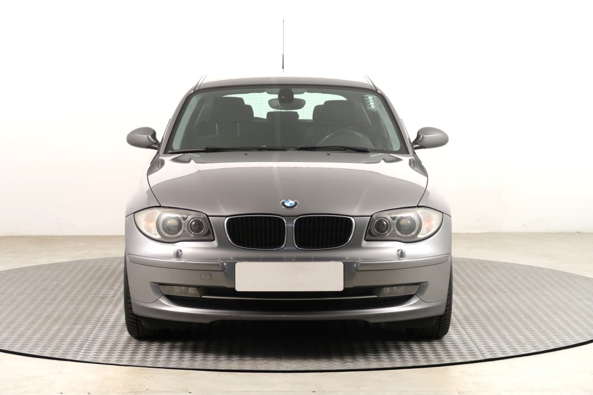 BMW 1, 2009 - pohled č. 2