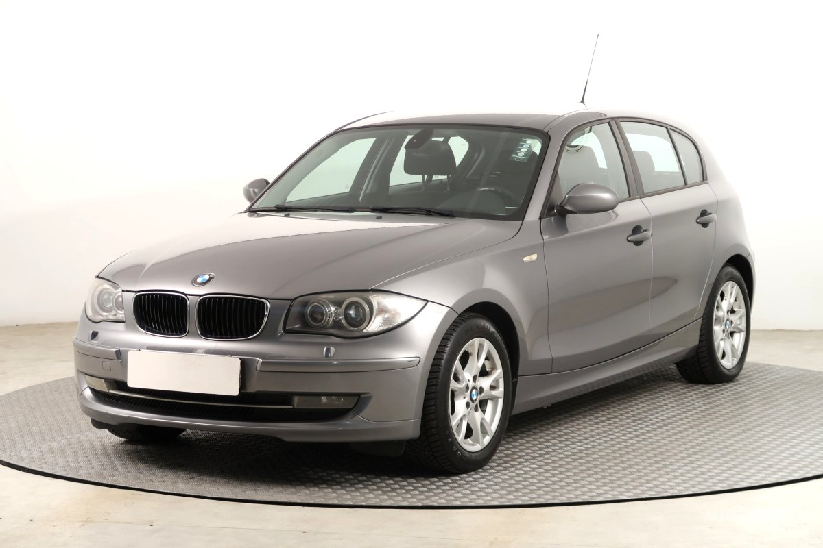 BMW 1, 2009 - pohled č. 3