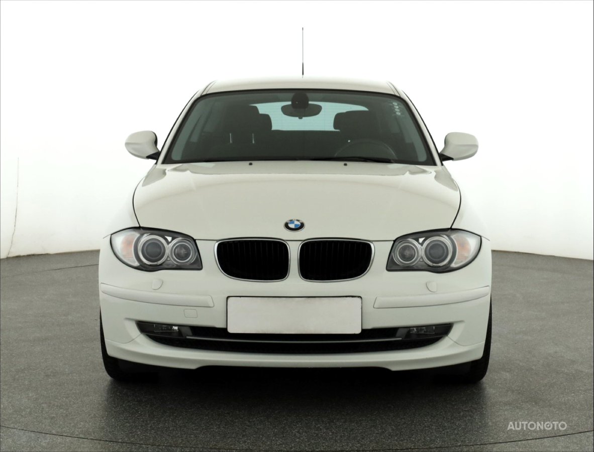BMW 1, 2009 - pohled č. 2