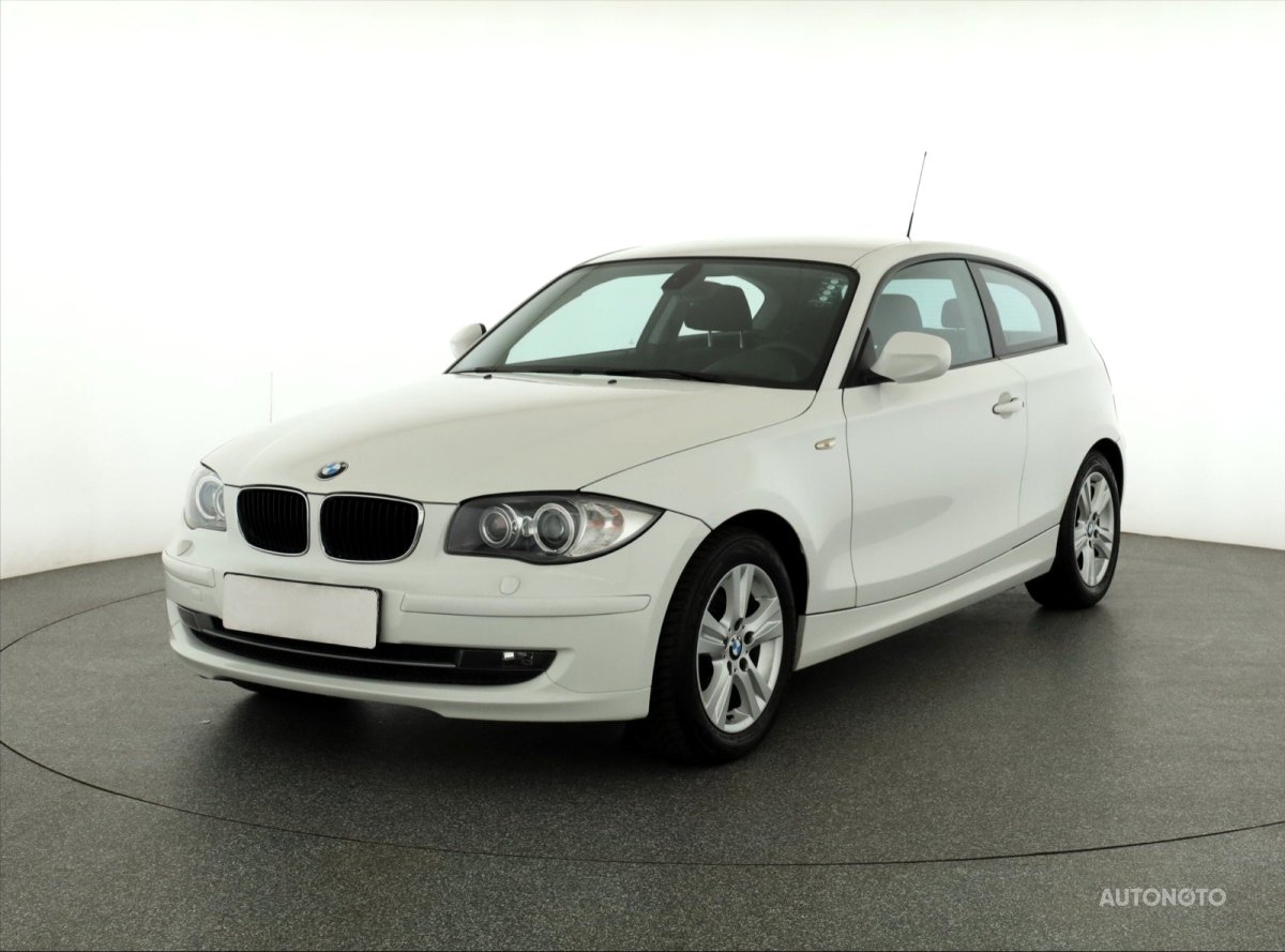 BMW 1, 2009 - pohled č. 3