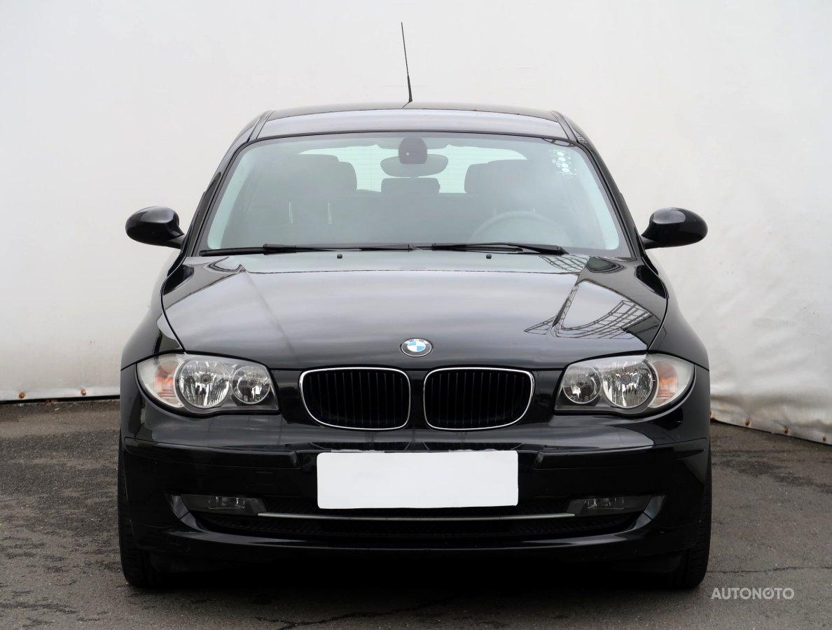 BMW 1, 2009 - pohled č. 2
