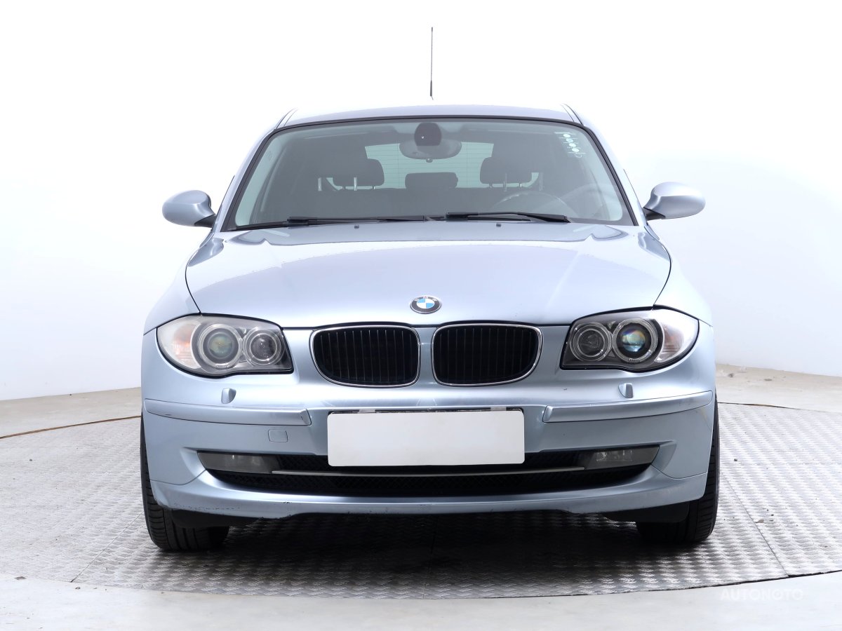 BMW 1, 2011 - pohled č. 2