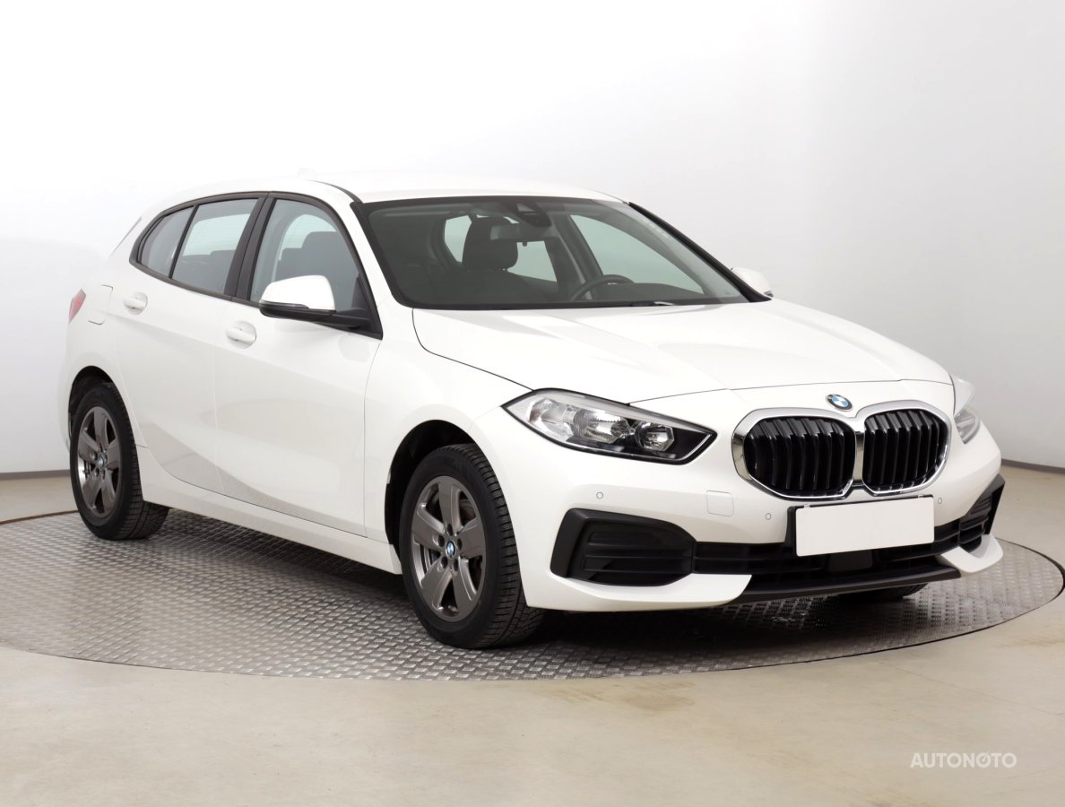 BMW 1, 2020 - celkový pohled