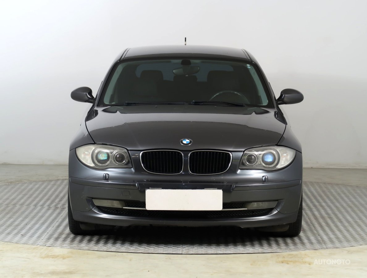 BMW 1, 2008 - pohled č. 2