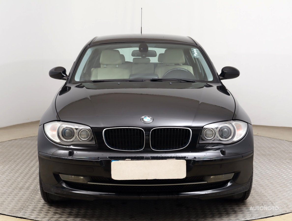 BMW 1, 2009 - pohled č. 2
