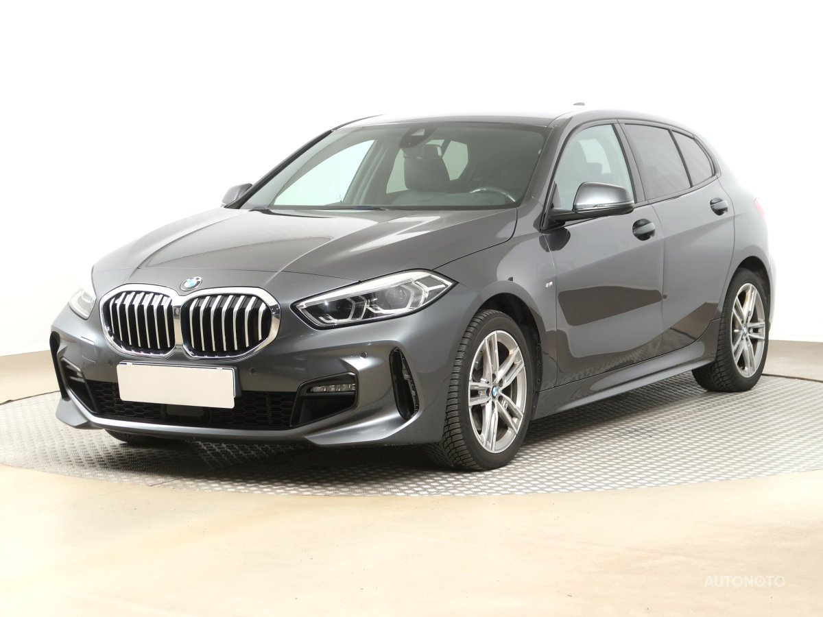 BMW 1, 2021 - pohled č. 3