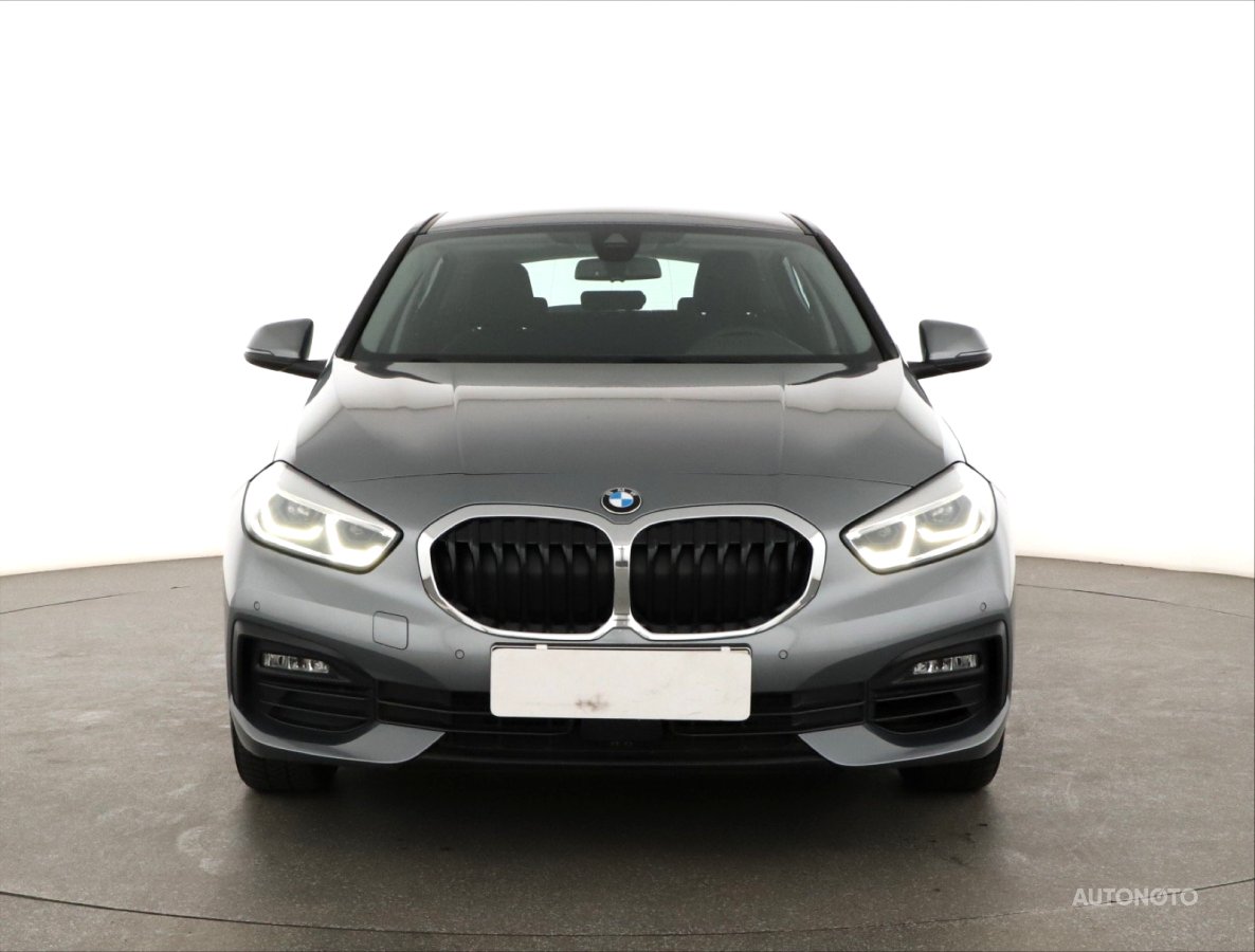 BMW 1, 2022 - pohled č. 2