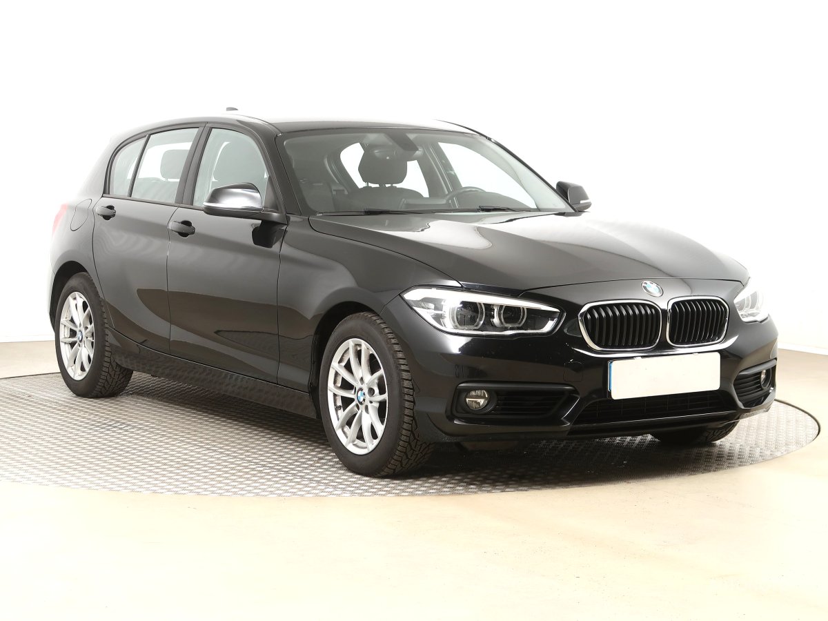 BMW 1, 2018 - celkový pohled