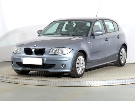 BMW 1, 2009 - pohled č. 3