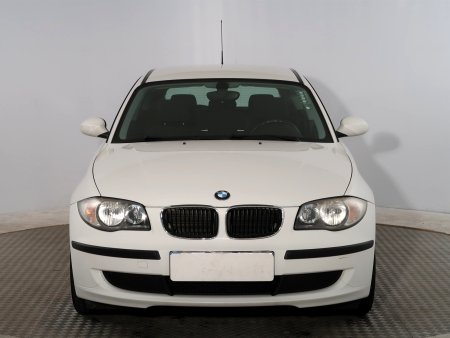 BMW 1, 2009 - pohled č. 2