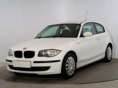 BMW 1, 2009 - pohled č. 3