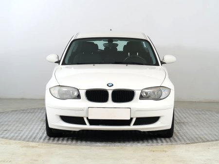 BMW 1, 2009 - pohled č. 2