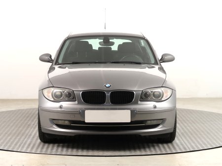 BMW 1, 2009 - pohled č. 2