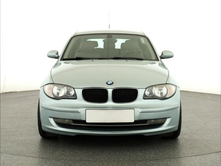 BMW 1, 2009 - pohled č. 2