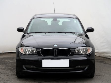 BMW 1, 2009 - pohled č. 2