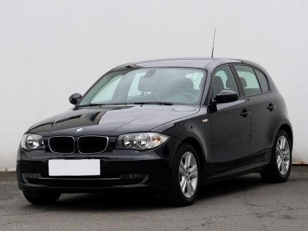 BMW 1, 2009 - pohled č. 3