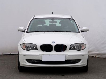 BMW 1, 2009 - pohled č. 2