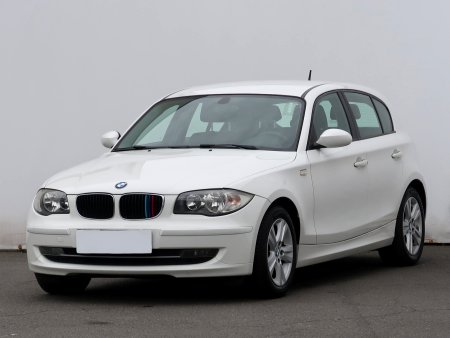 BMW 1, 2009 - pohled č. 3
