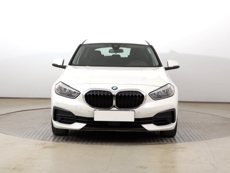 BMW 1, 2020 - pohled č. 2