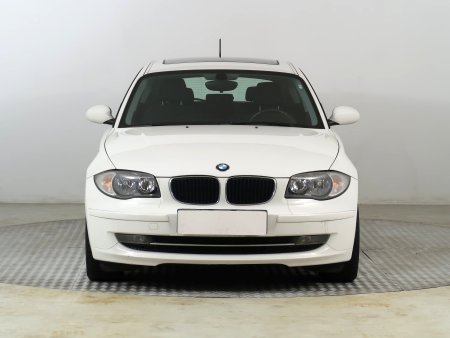 BMW 1, 2008 - pohled č. 2