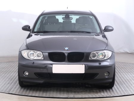 BMW 1, 2006 - pohled č. 2