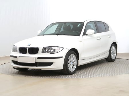 BMW 1, 2010 - pohled č. 3