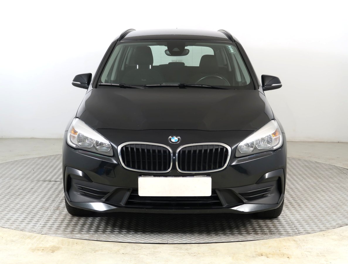 BMW 2 Gran Tourer, 2018 - pohled č. 2