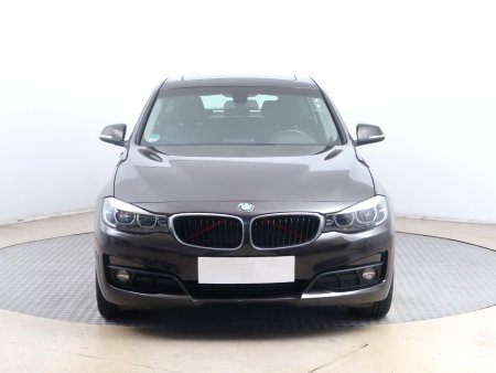 BMW 3GT, 2017 - pohled č. 2