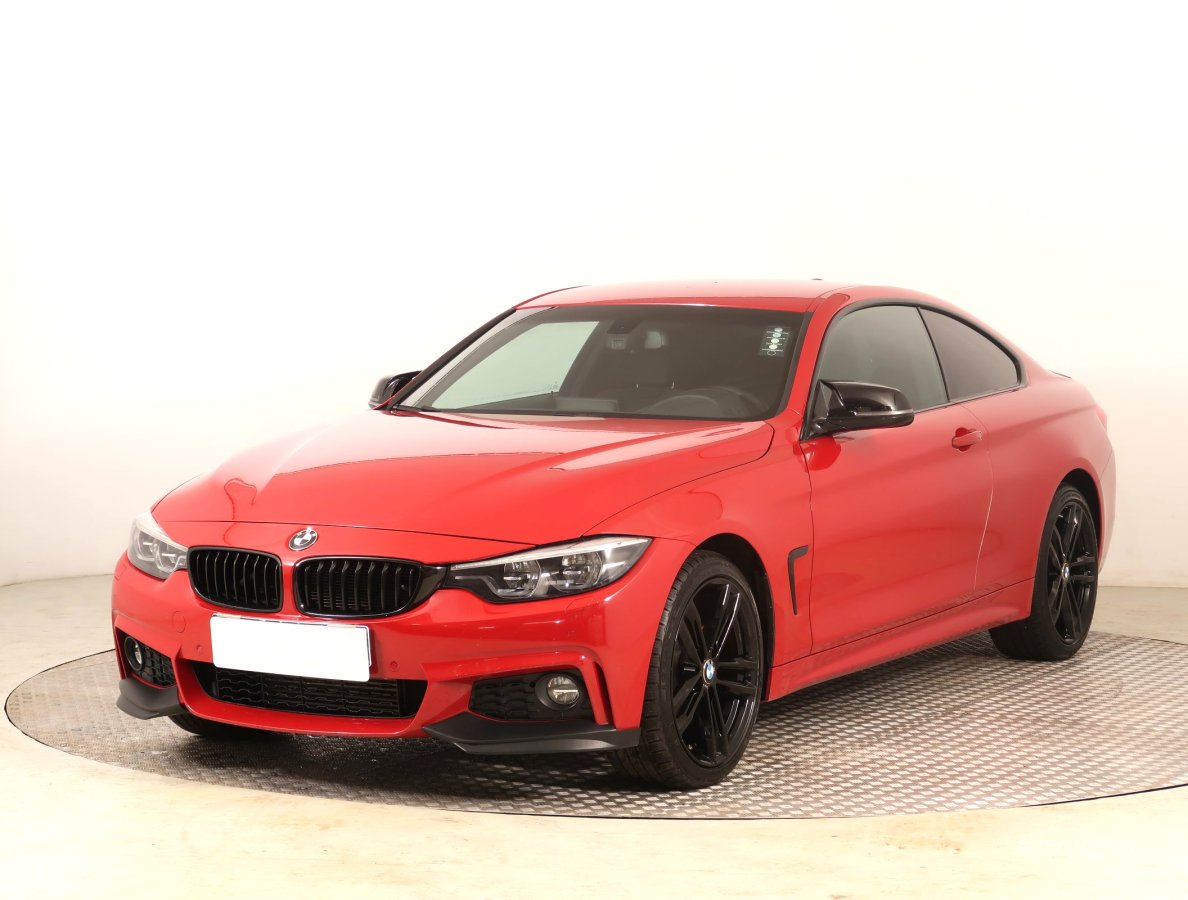 BMW 4, 2018 - pohled č. 3