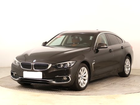 BMW 4, 2017 - pohled č. 3