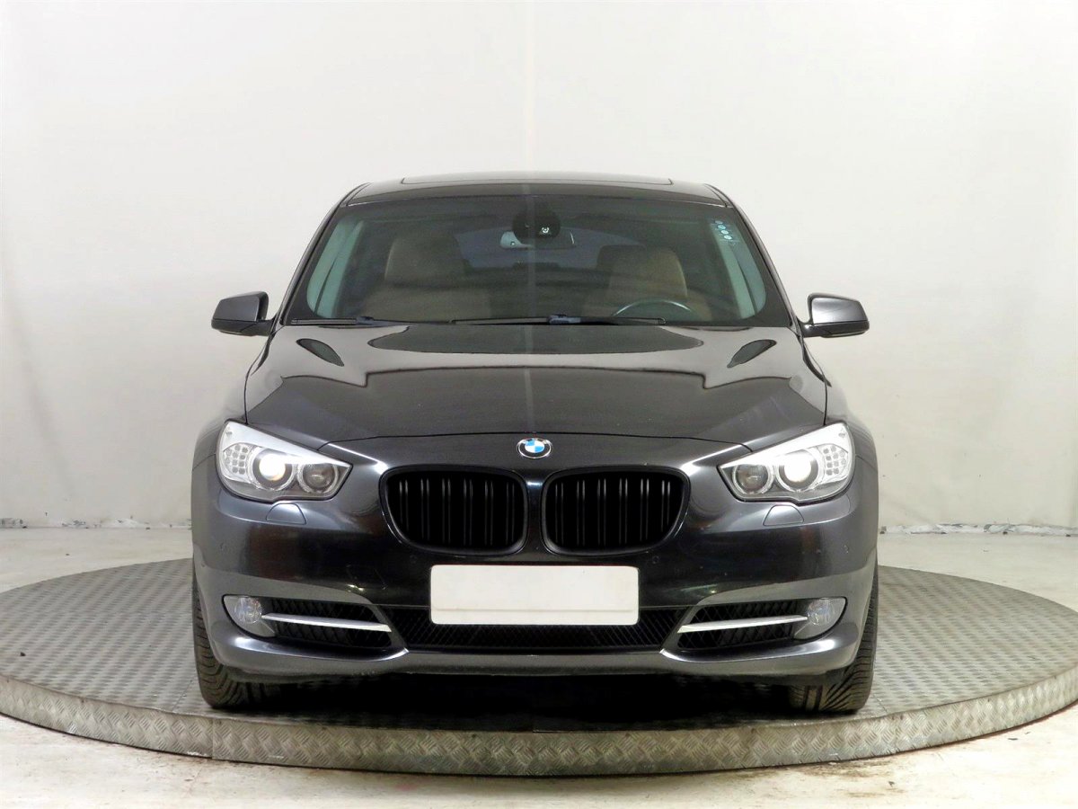 BMW 5GT, 2012 - pohled č. 2