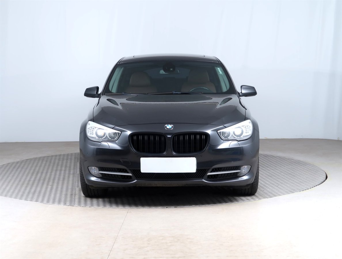 BMW 5GT, 2012 - pohled č. 2