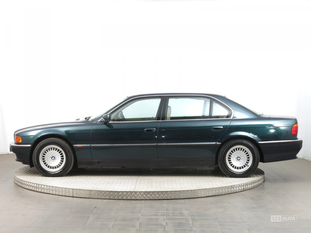 BMW 7, 1995 - pohled č. 4